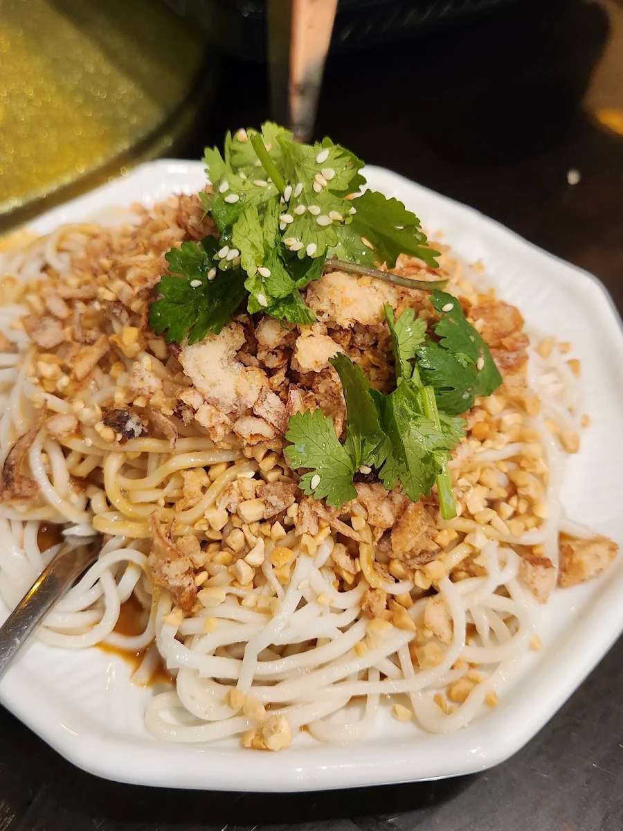 Cold Sesame Noodles, Yummy Inn City 麻辣滋味
