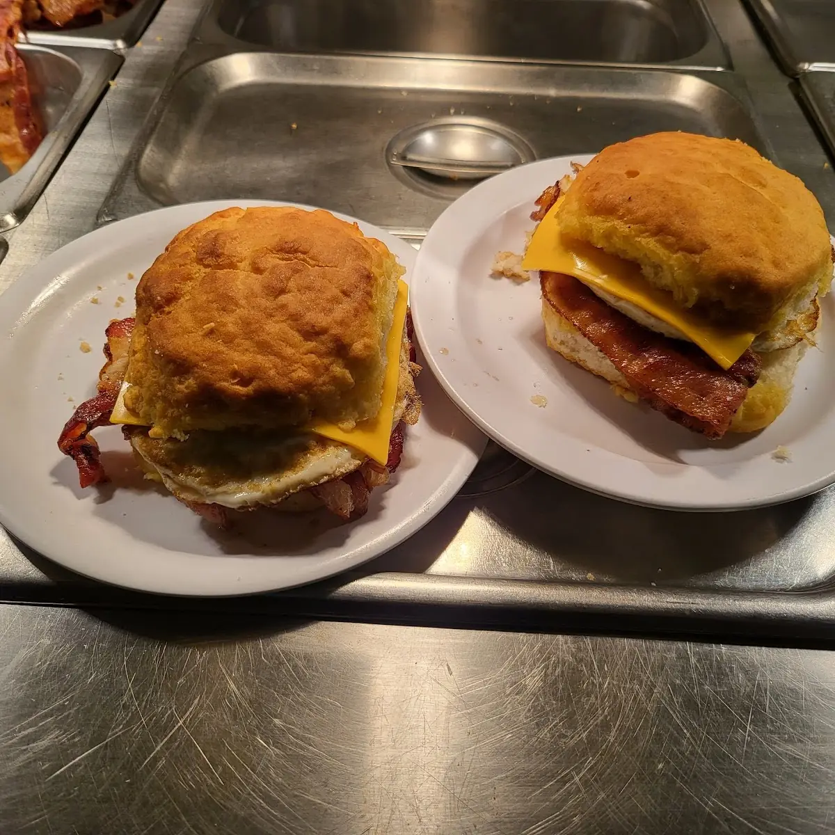 Burrito de Tocino, Huevo y Queso / Bacon, Egg & Cheese Burrito