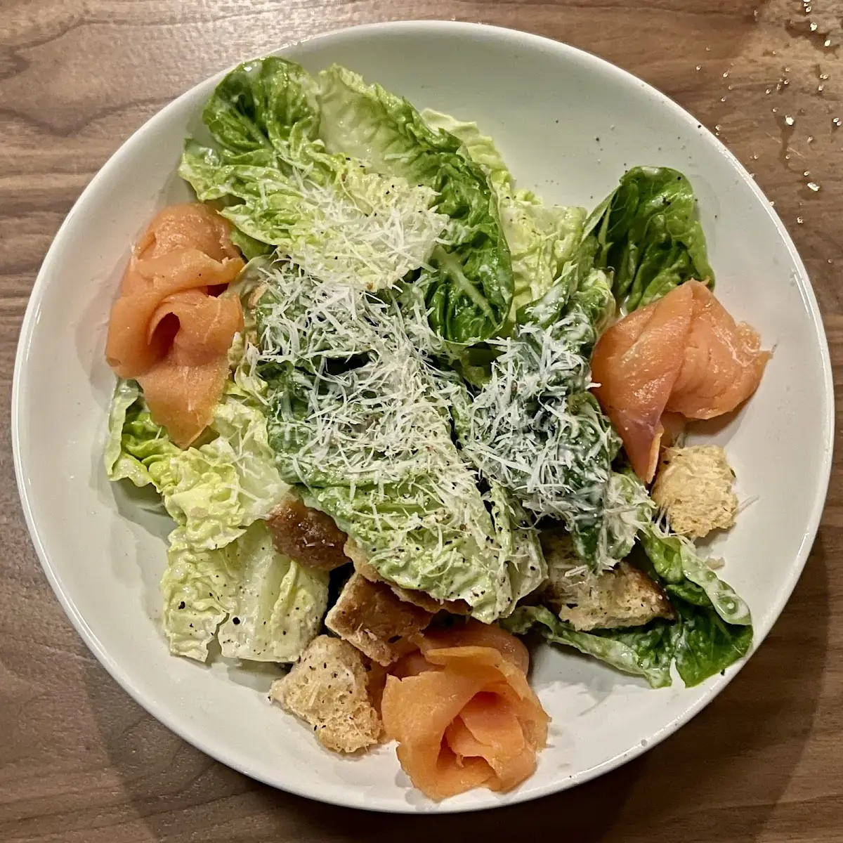Cesar Salad with Cold Salmon