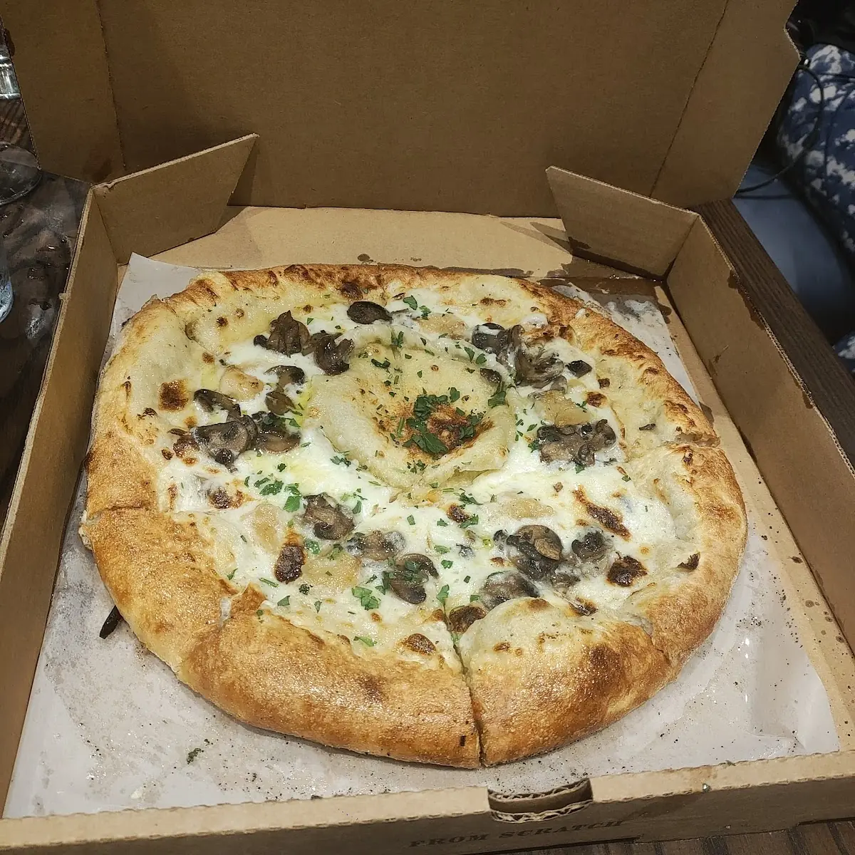Wild Mushroom & Garlic Pizza