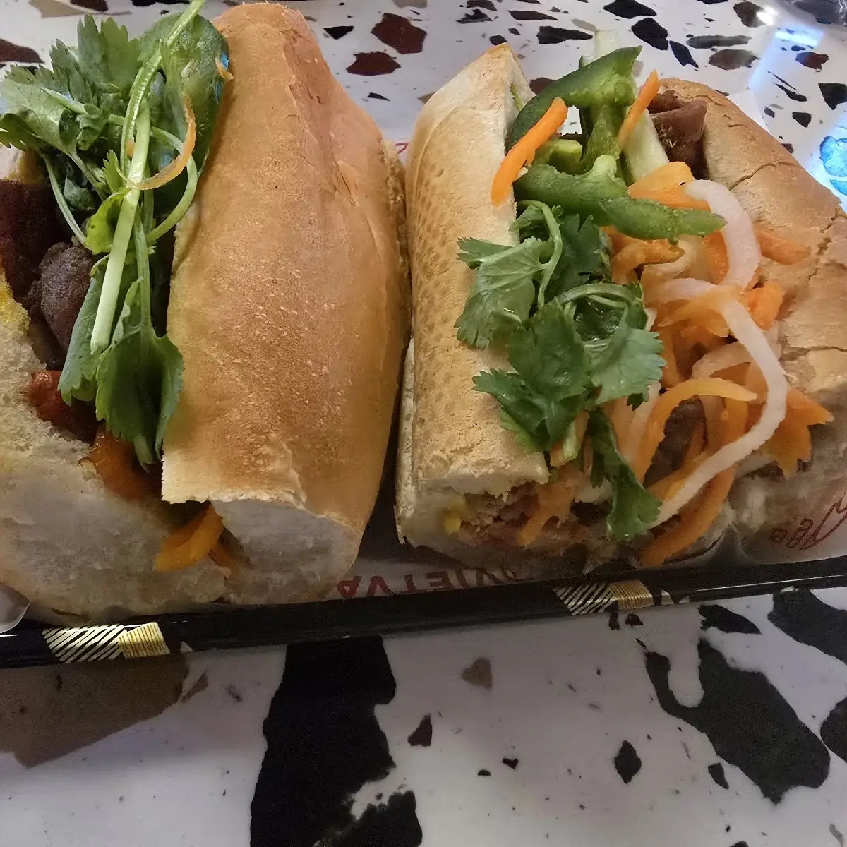 Banh MI DAC Biet