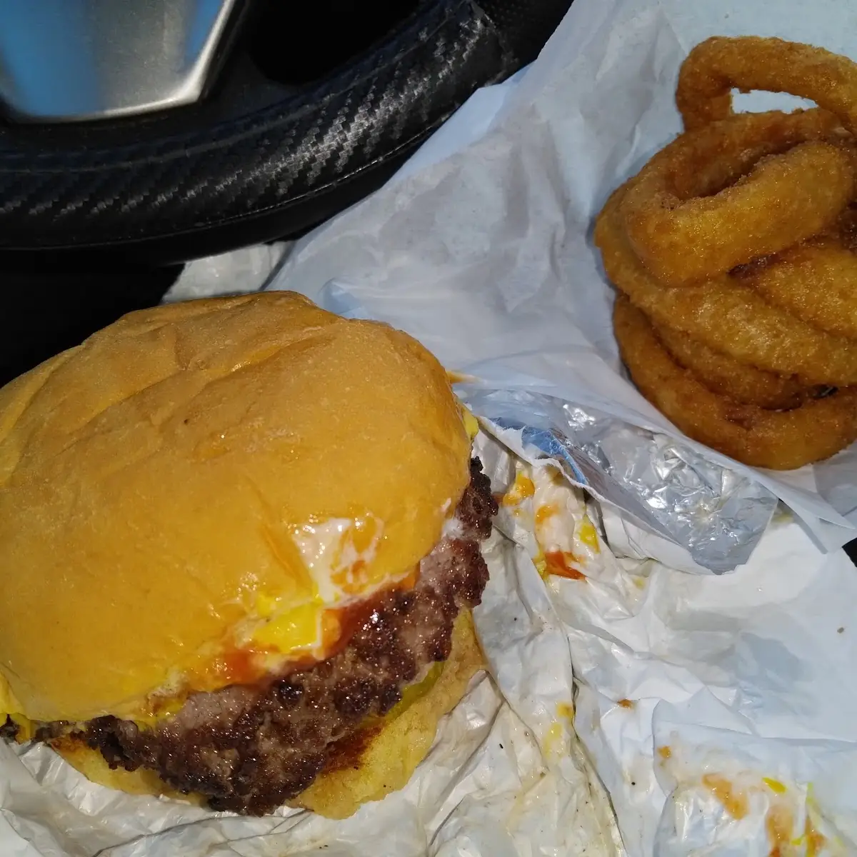 Double Cheeseburger w Onion Rings