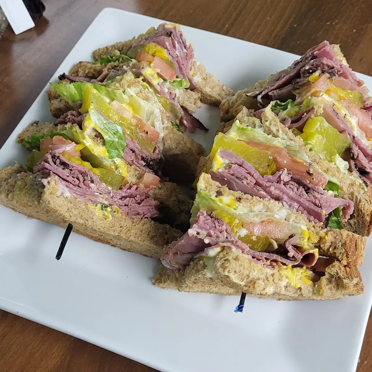 Corned Beef or Pastrami with Lettuce