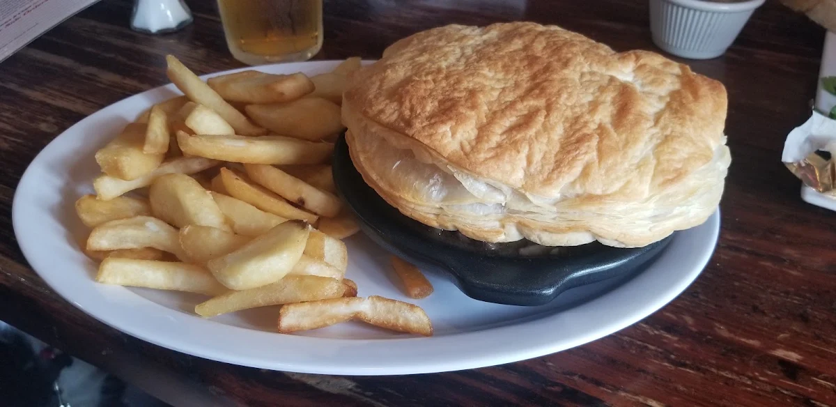 Steak & Mushroom Pie