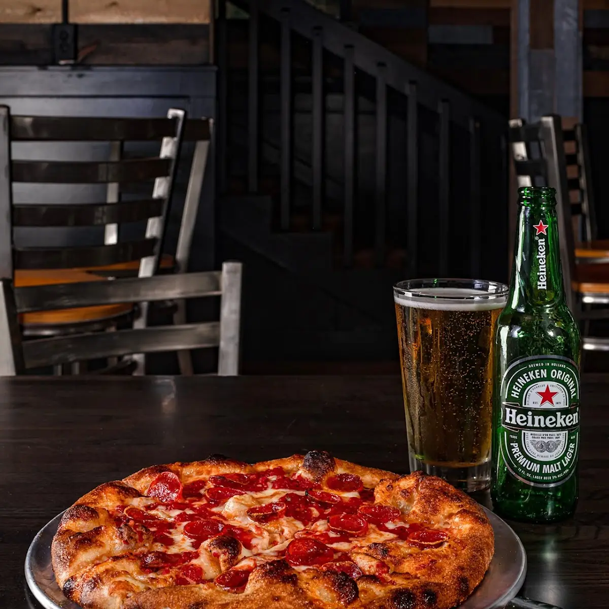 24" White Pizza