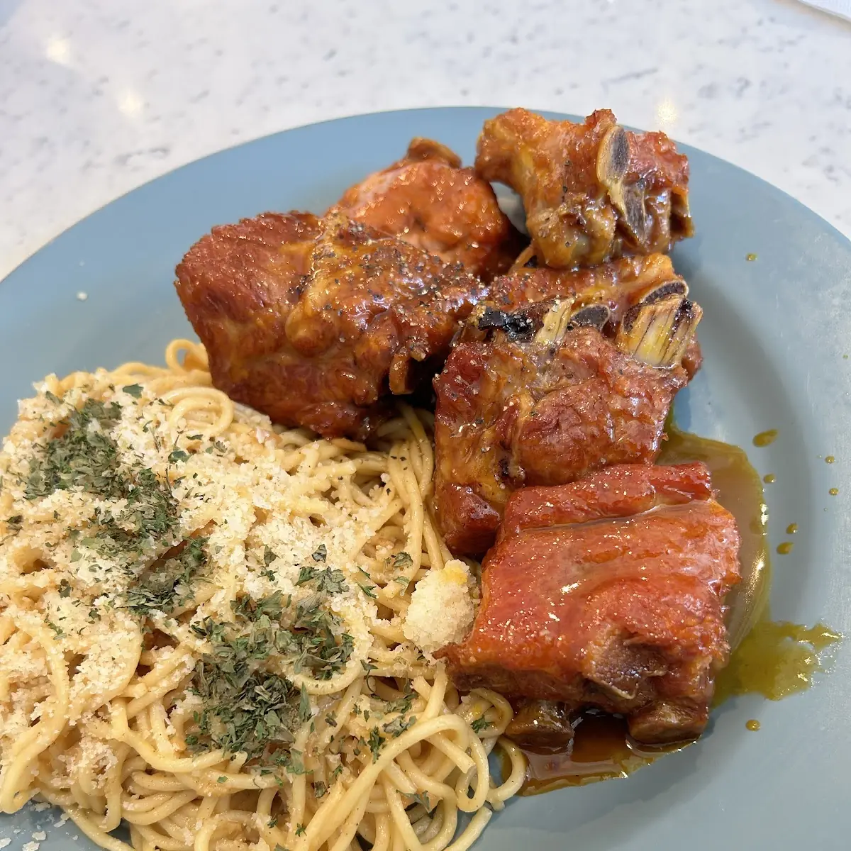 Garlic Noodles with Ribs
