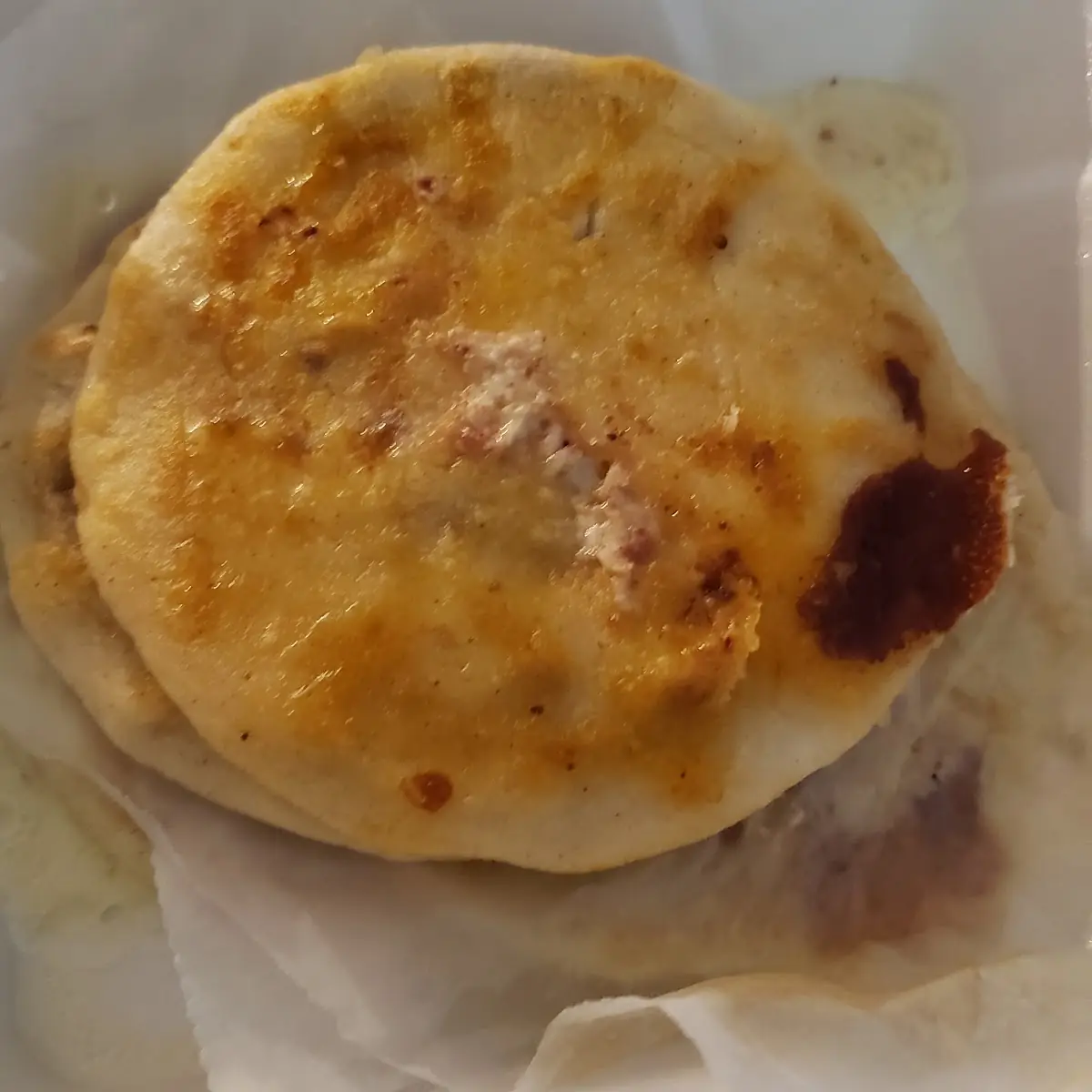 Pupusa De Queso Con Loroco