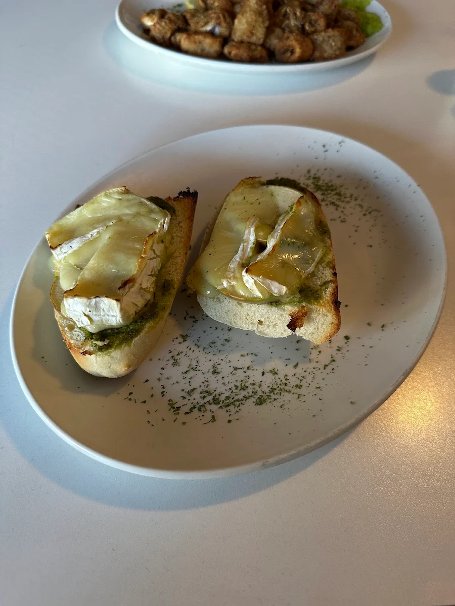 Apple Brie Baguette, Resto Le Notre-Dame