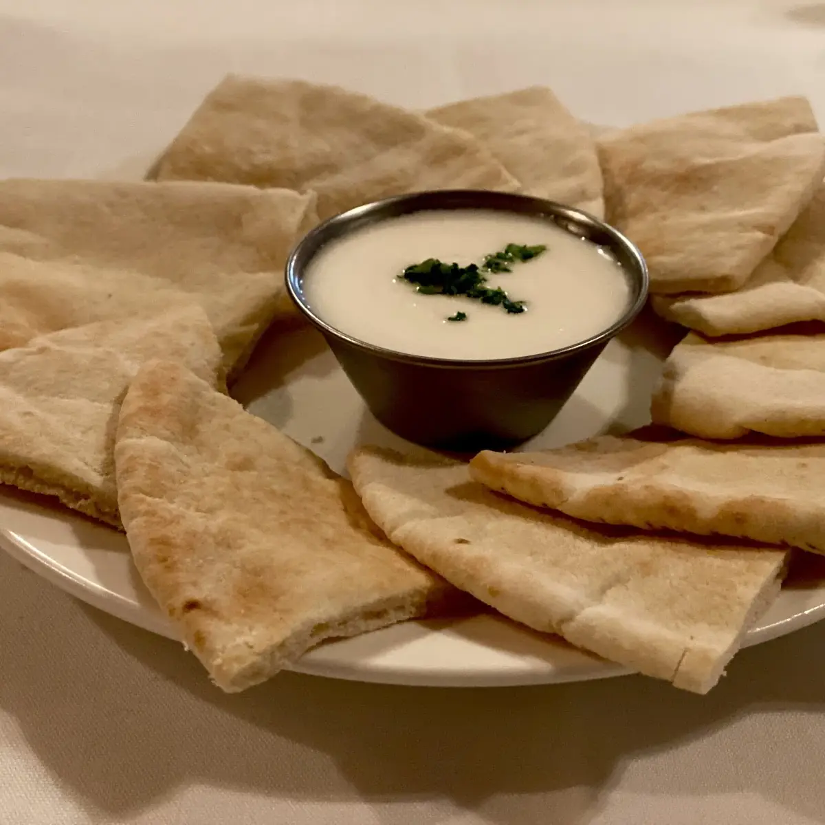 Pita with Garlic Dipping Sauce
