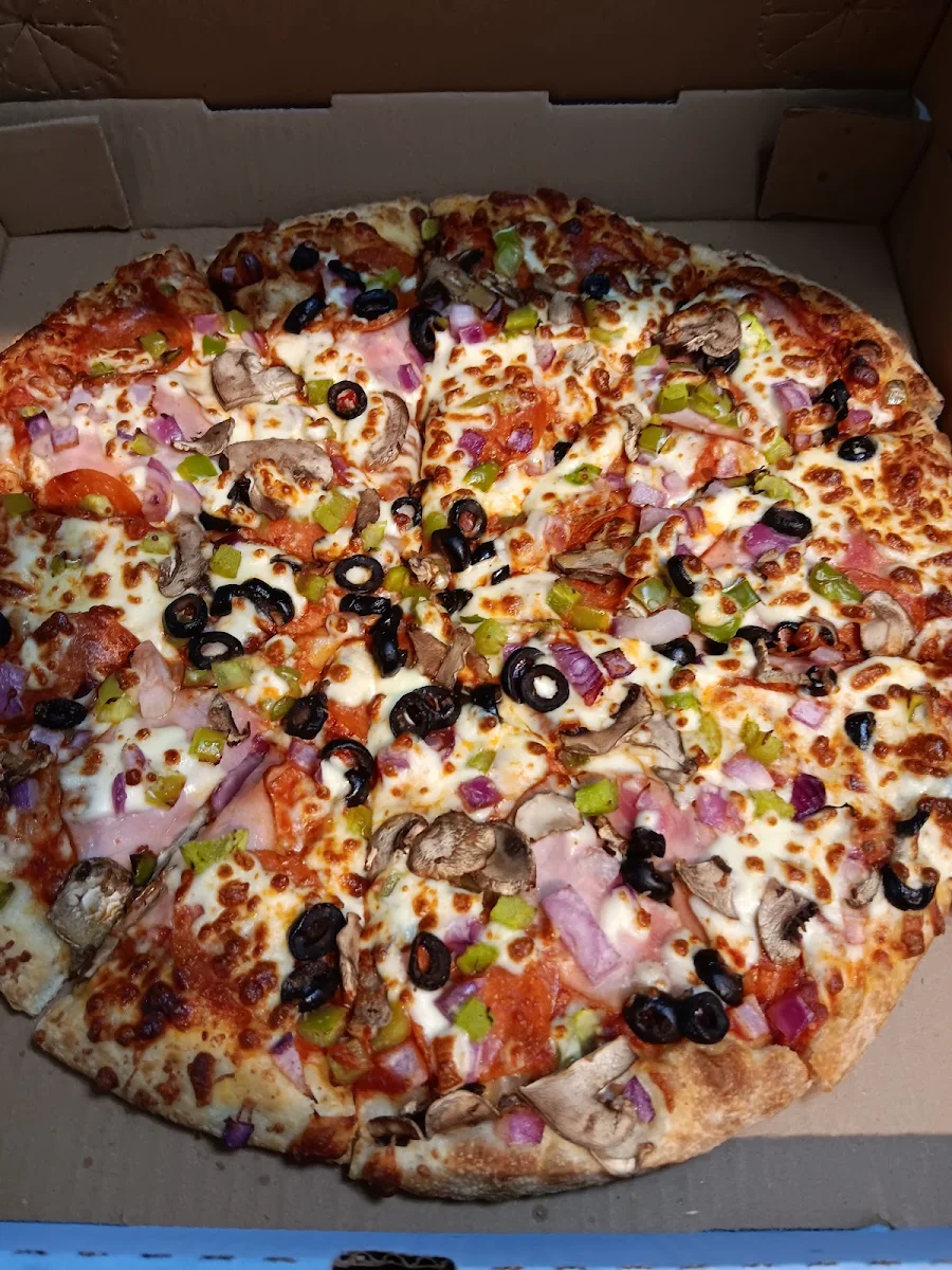 Deluxe Pizza