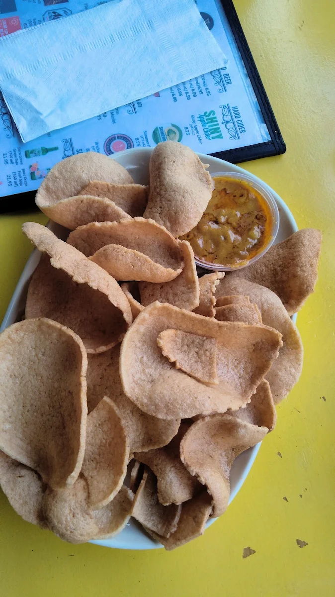 Shrimp Chips with Satay Sauce, Pour Boy - Manning