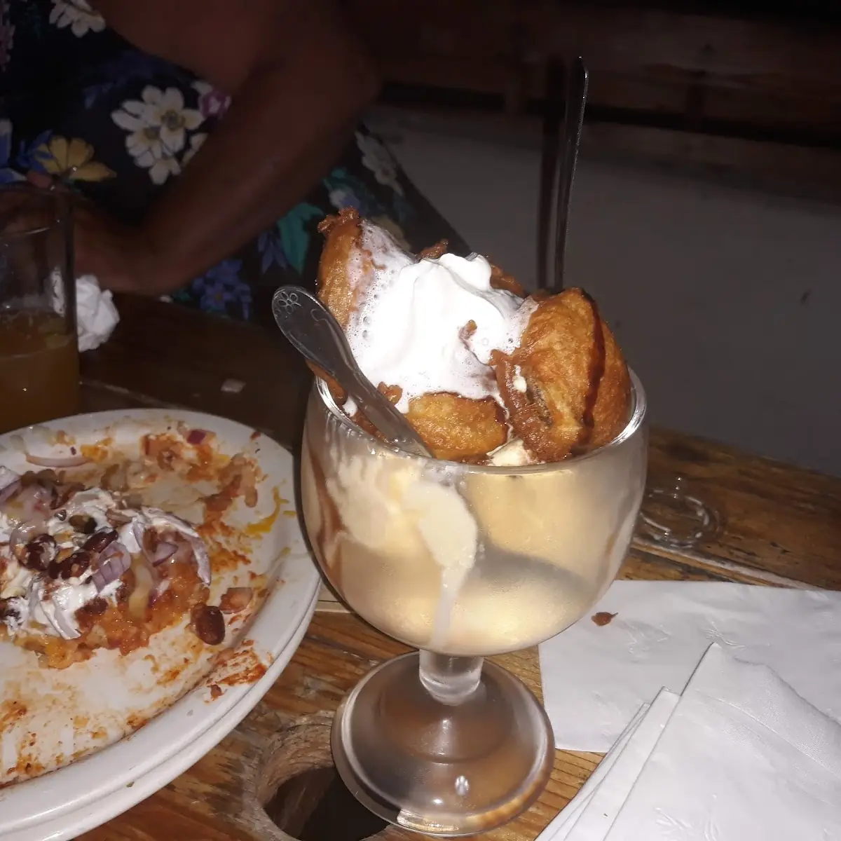Fried Oreos w Vanilla Ice Cream