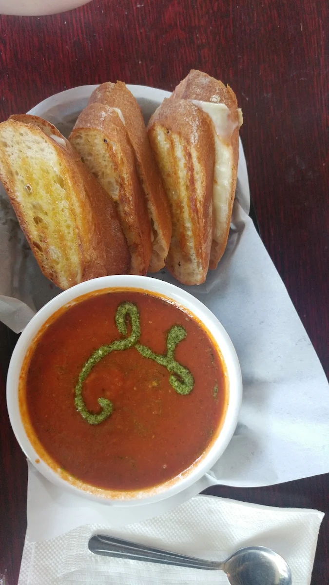 Tomato Bisque & 3 Mini Grilled Cheeses