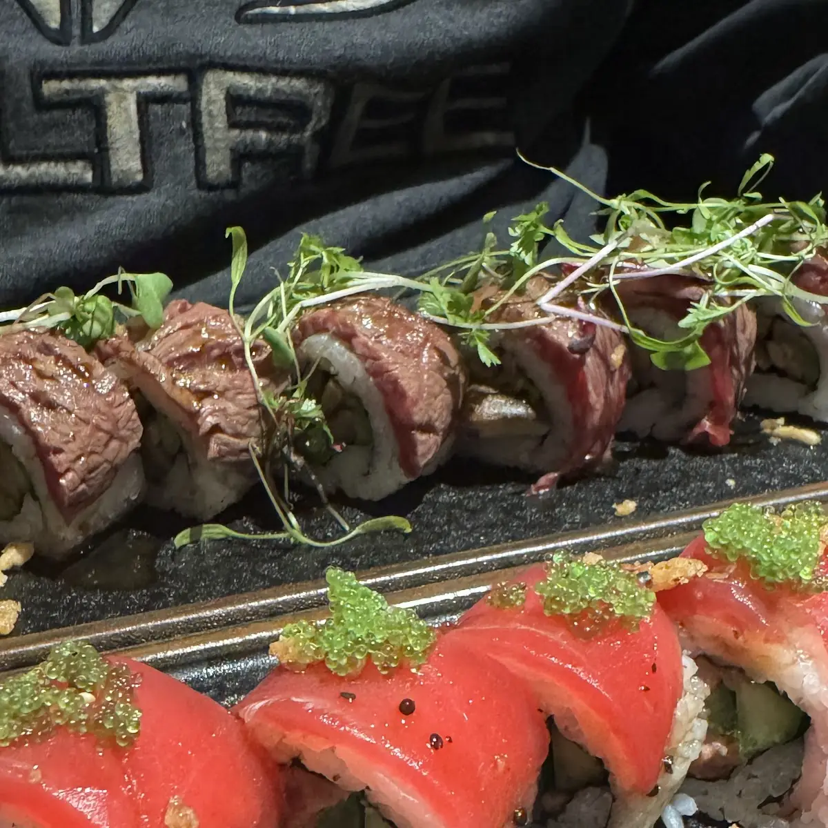 Tuna Sushi Roll with Roe