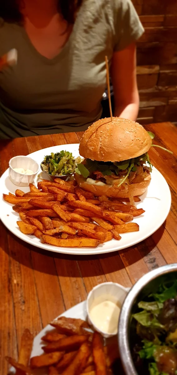 Burger and Frites