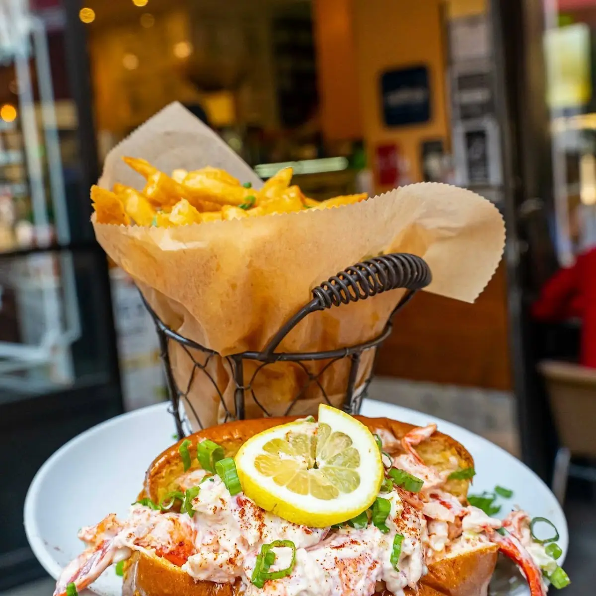 Pu Lobster Roll