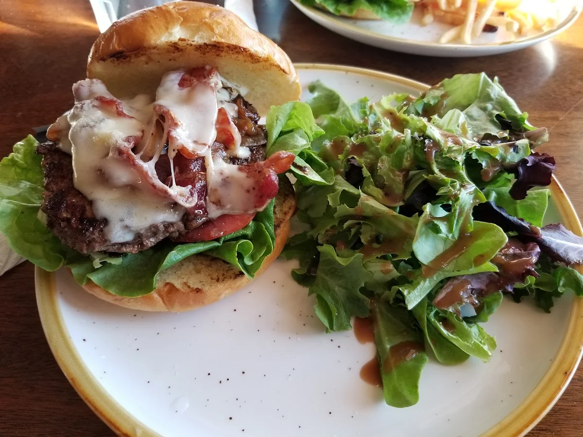Crossbar Burger