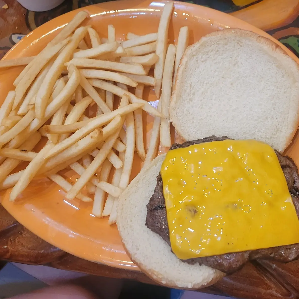 Kids Cheeseburger