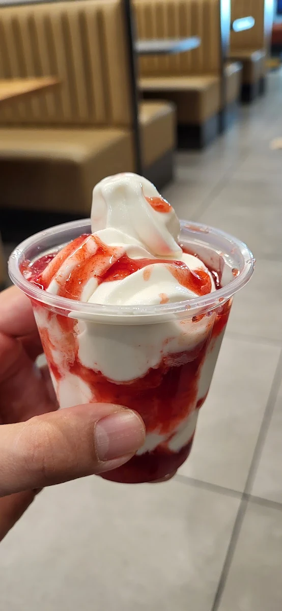 Strawberry Sundae, Burger King