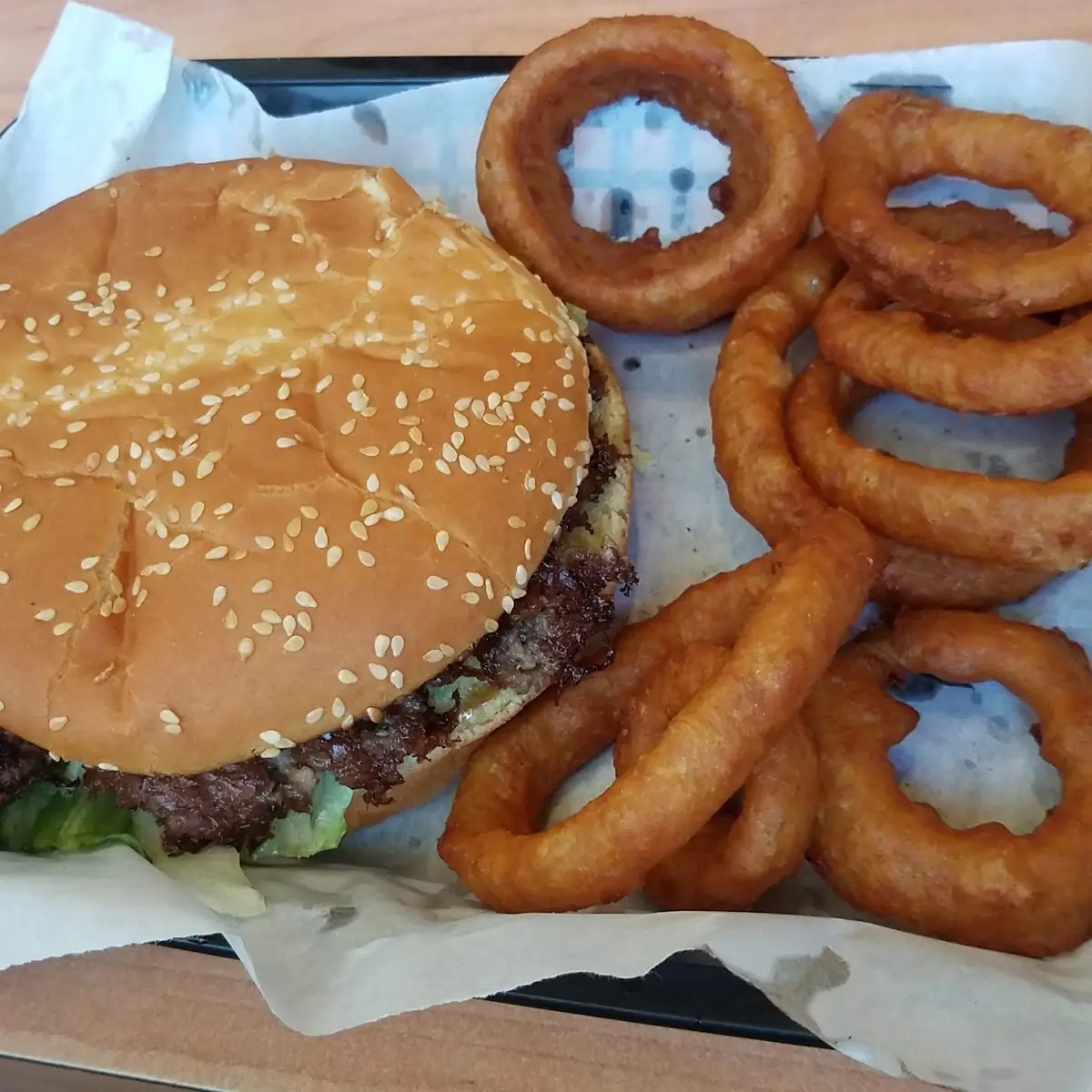 Cheeseburger and Onion Rings