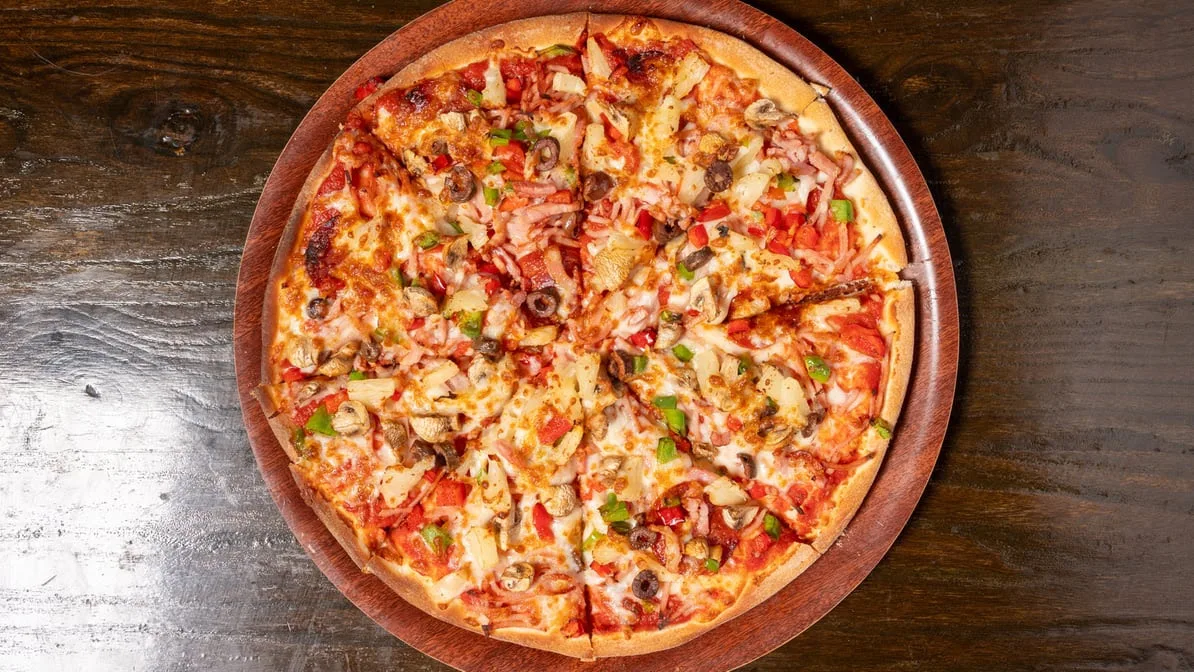 Highlights, Sandy's Burger Pizza Pasta
