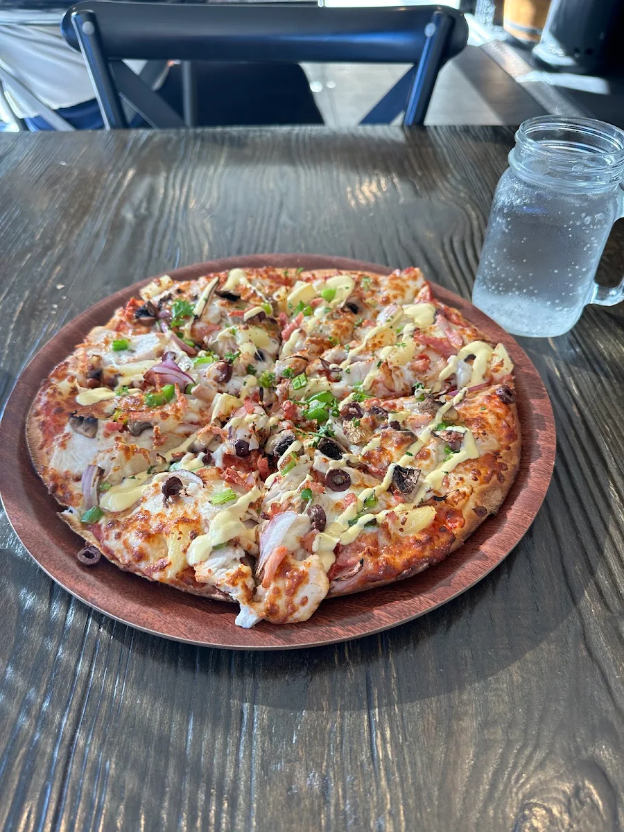 Tandoori Chicken Pizza, Sandy's Burger Pizza Pasta