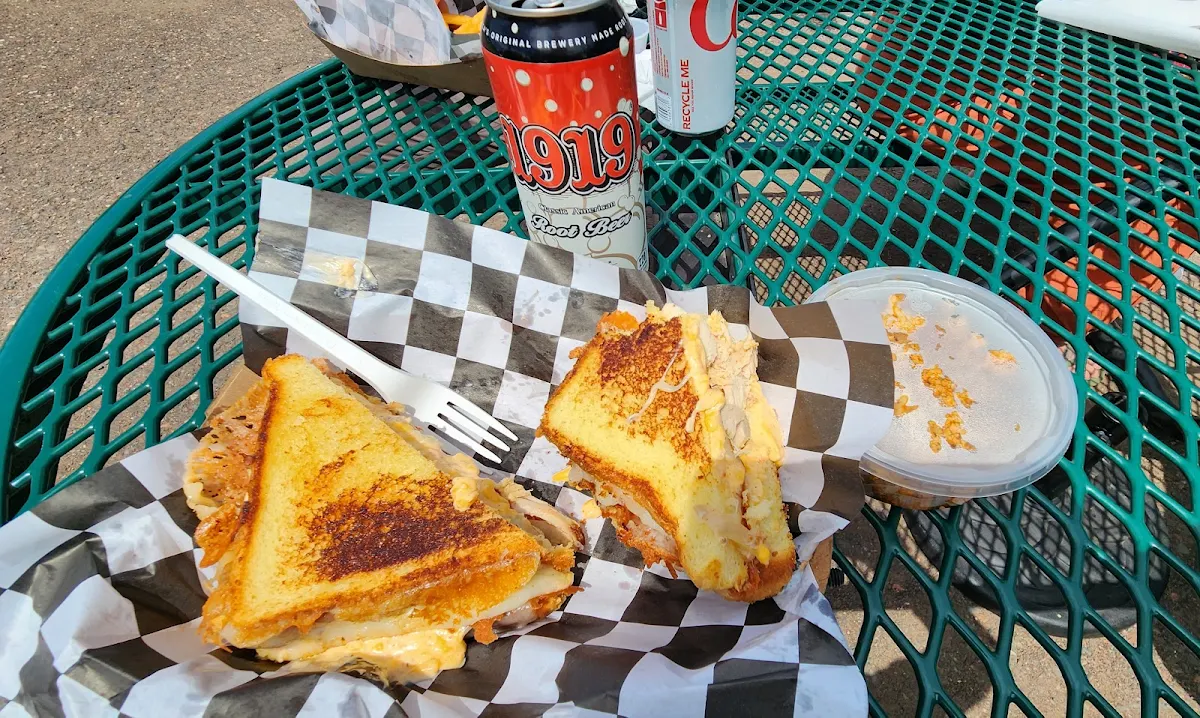 Beer Cheese Grilled Cheese Sandwich