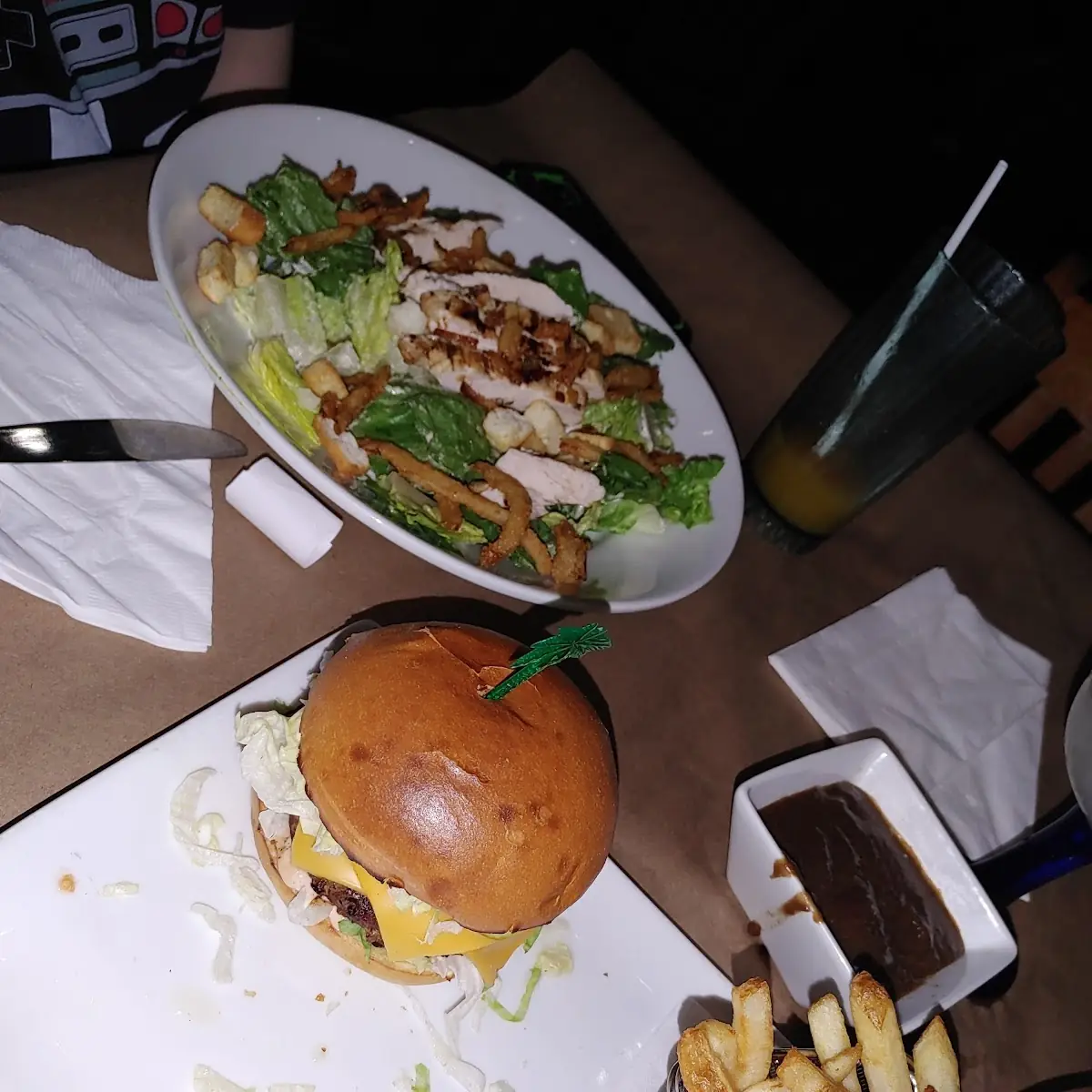 Cheeseburger in Paradiseⓡ, Margaritaville Niagara Falls