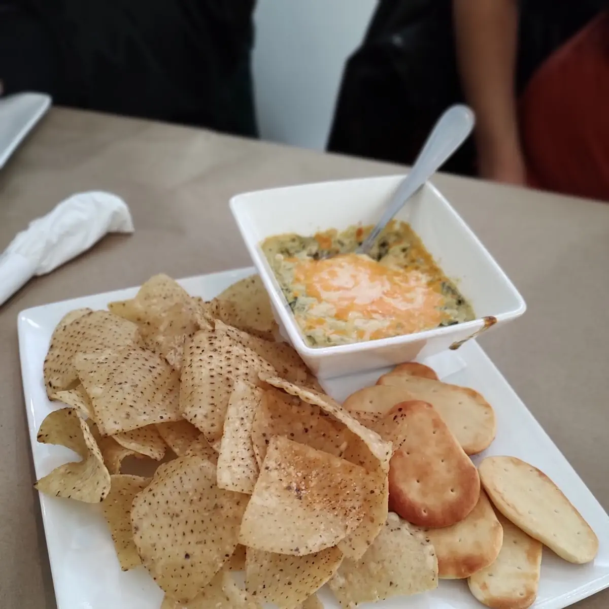 Tres Amigos Chips & Dips, Margaritaville Niagara Falls