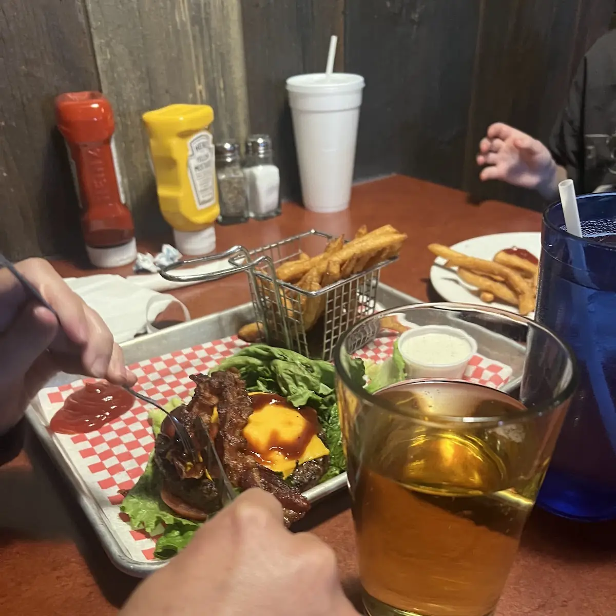 Cheeseburger Deluxe