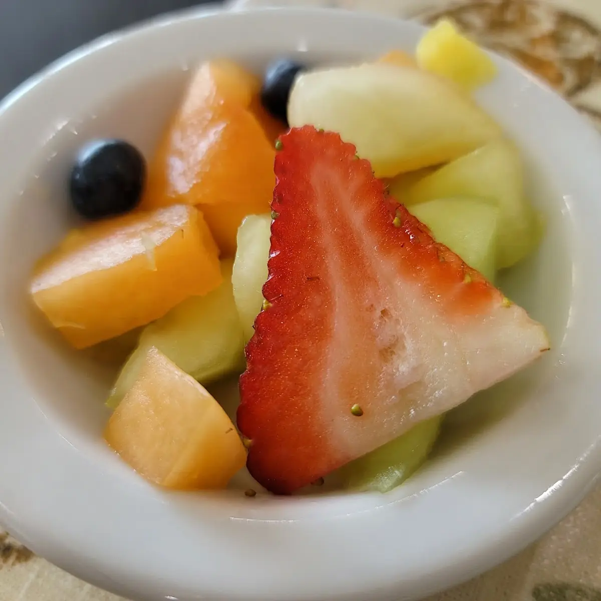Fresh Fruit Plate with Yogurt Dipping Sauce