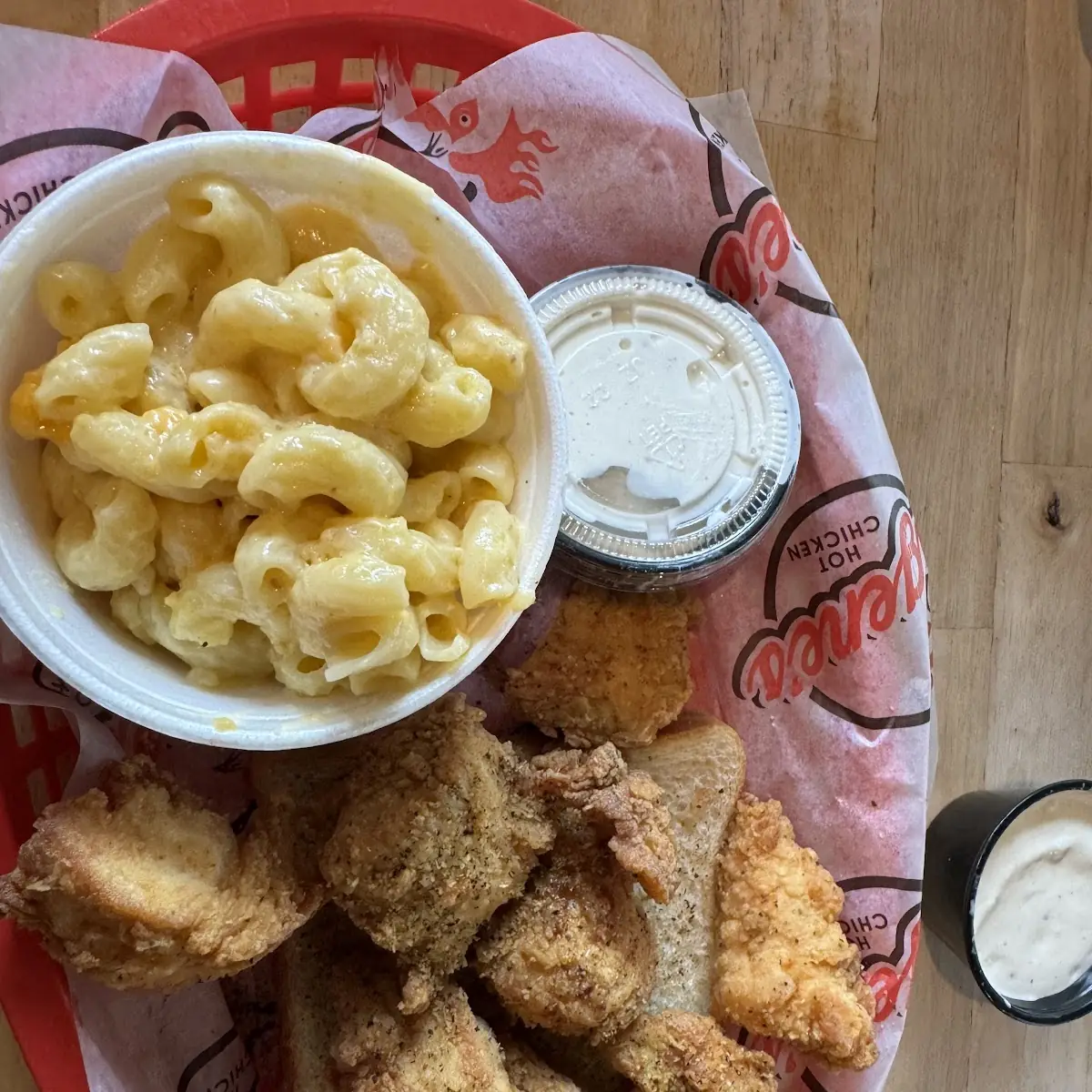 Mild Wings Baked Beans and Macaroni and Cheese