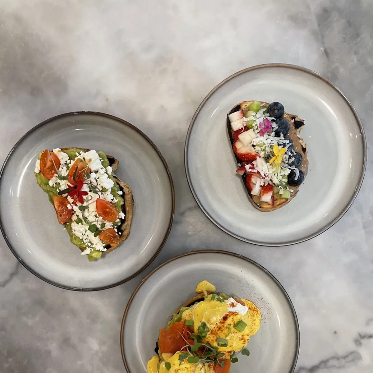 Smoked Salmon Eggs Benedict Toast