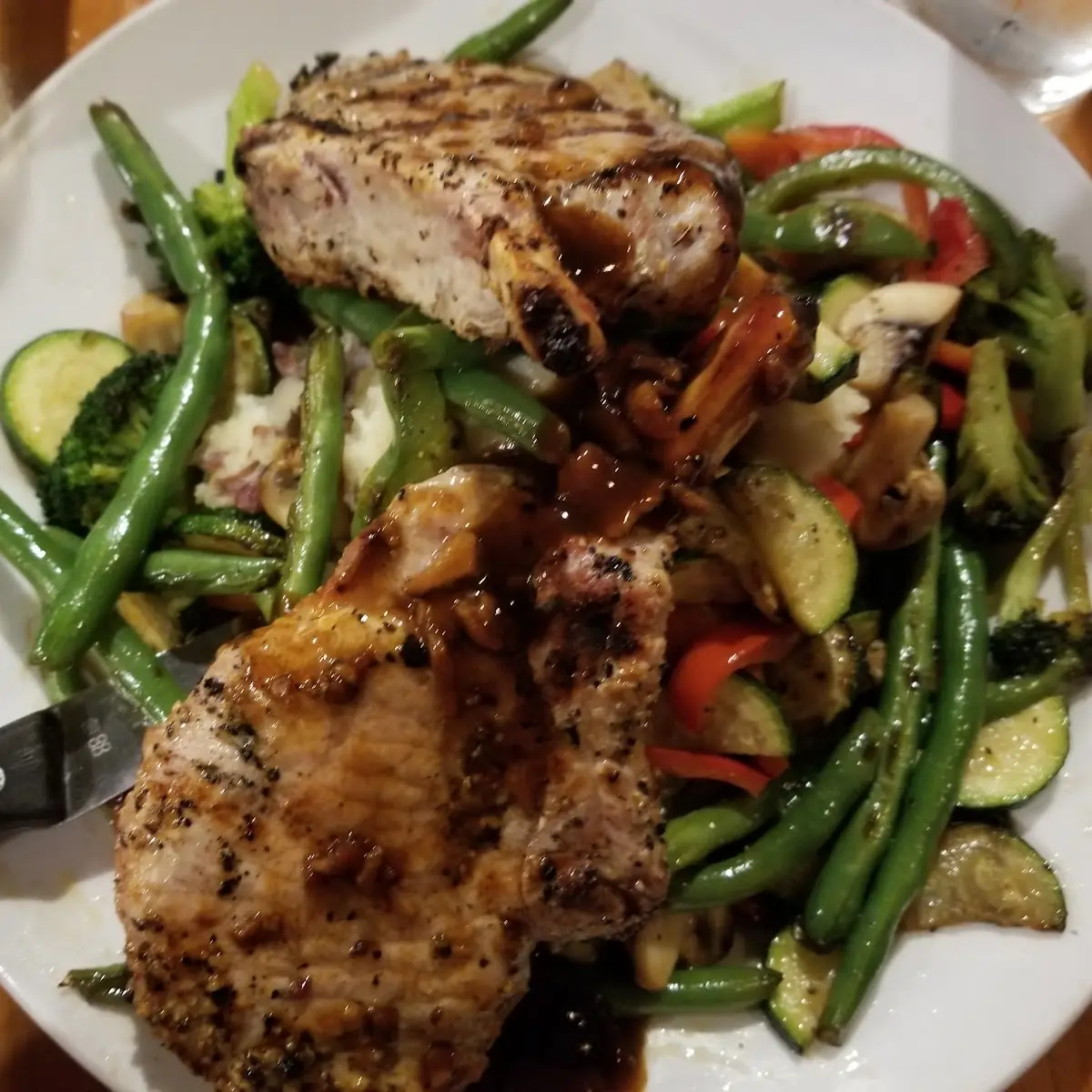 Pork Chops with Mashed Potatoes and Veggies