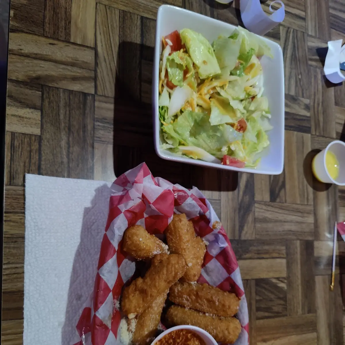 Mozzarella Cheese Sticks w Salad