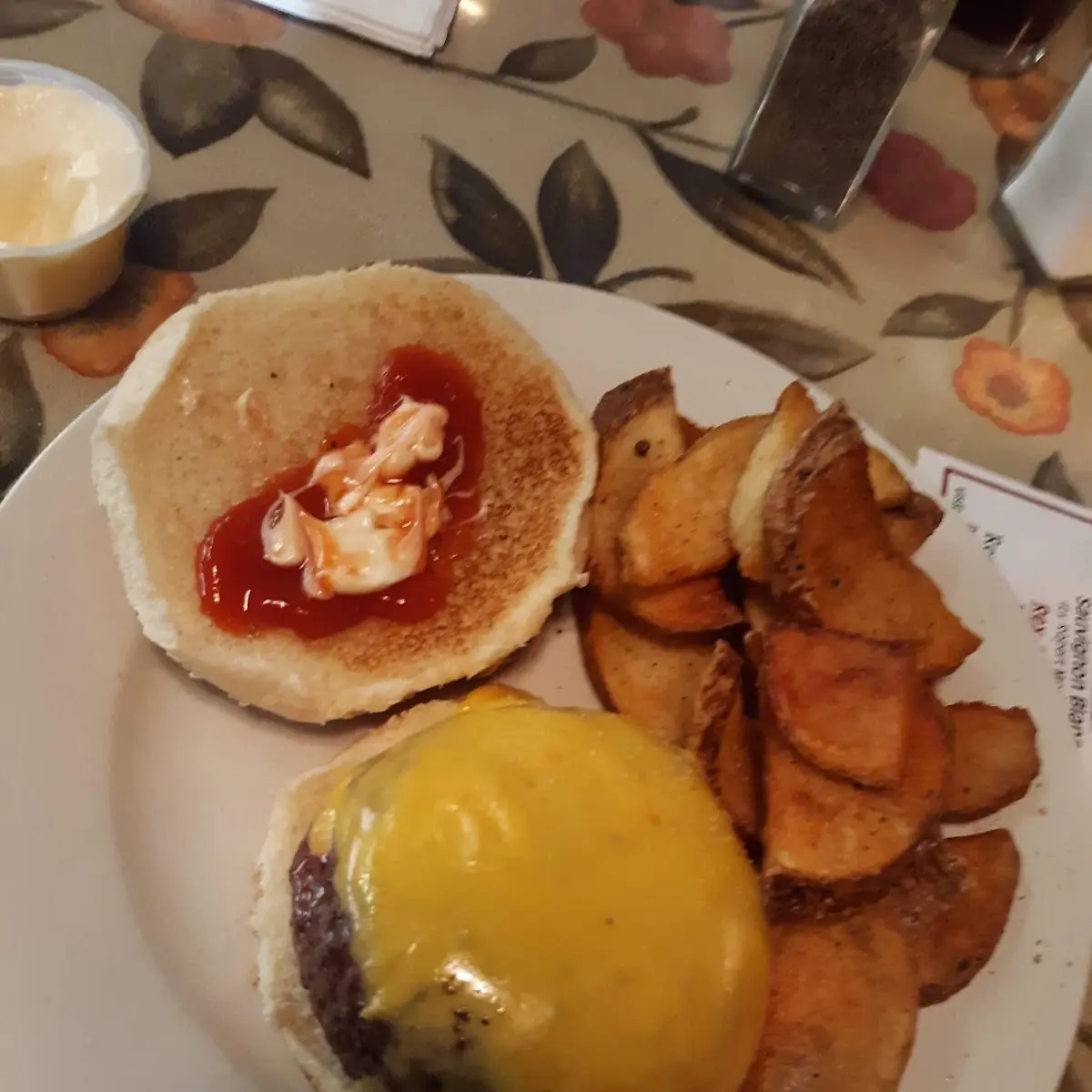Cheeseburger Deluxe