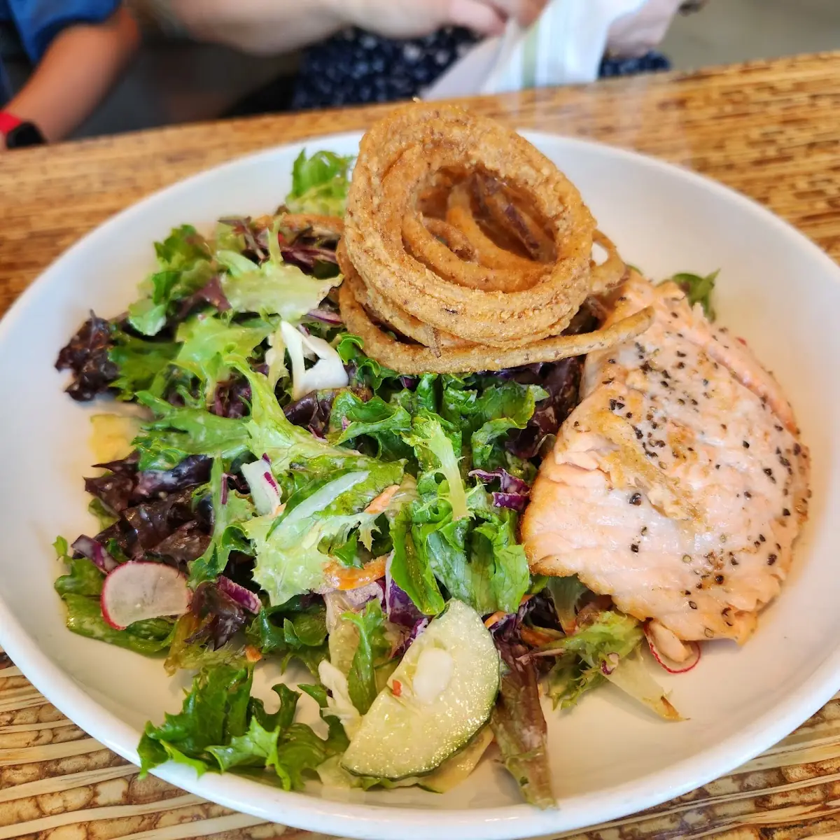Seared Salmon Salad
