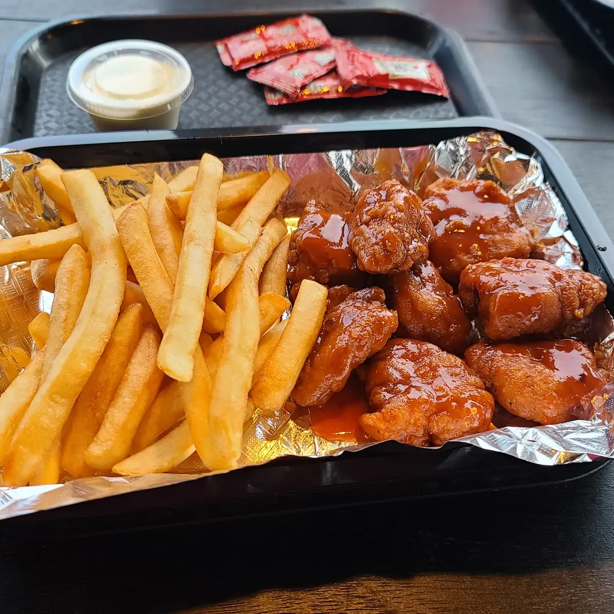 Boneless Wings and Fries