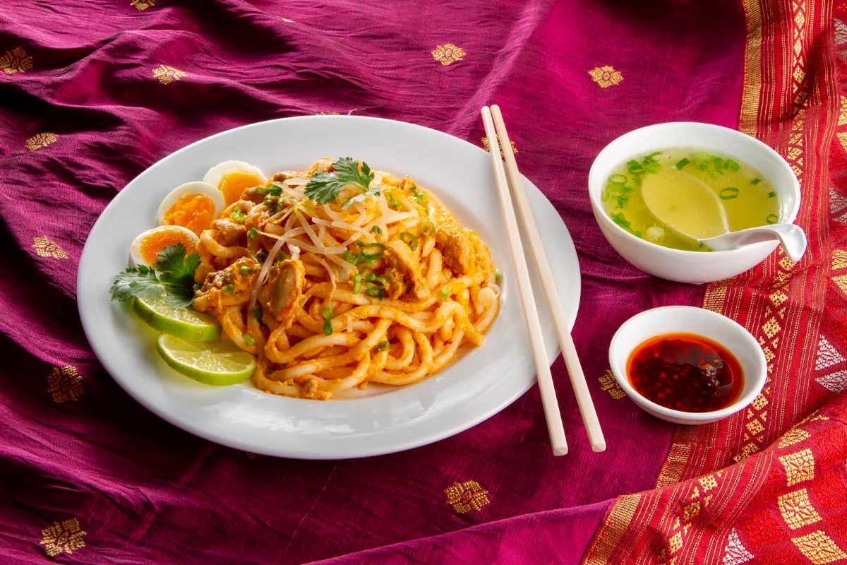 Myanm's Special Undon Noodle Stir-Fry