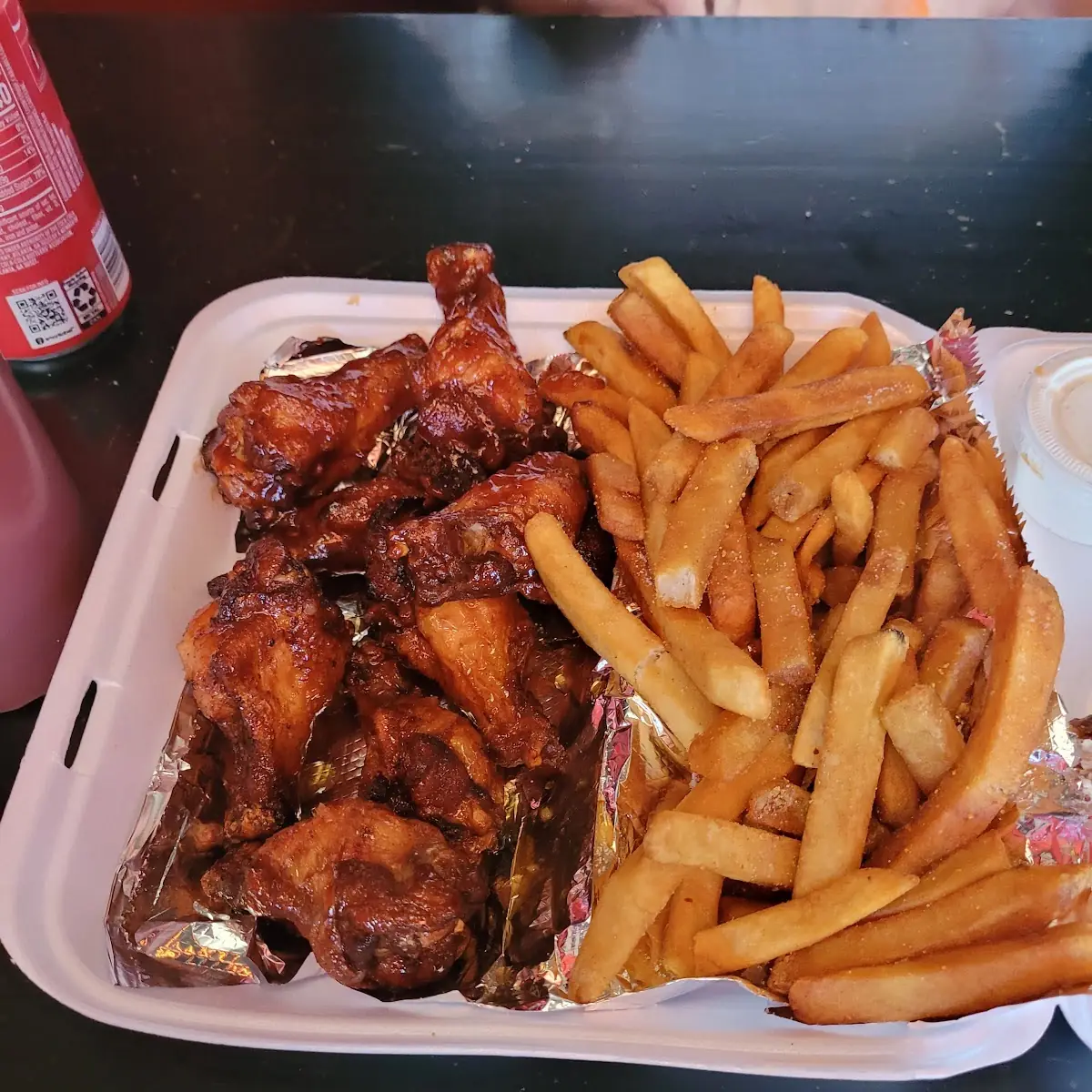 Chicken Wings with Fries