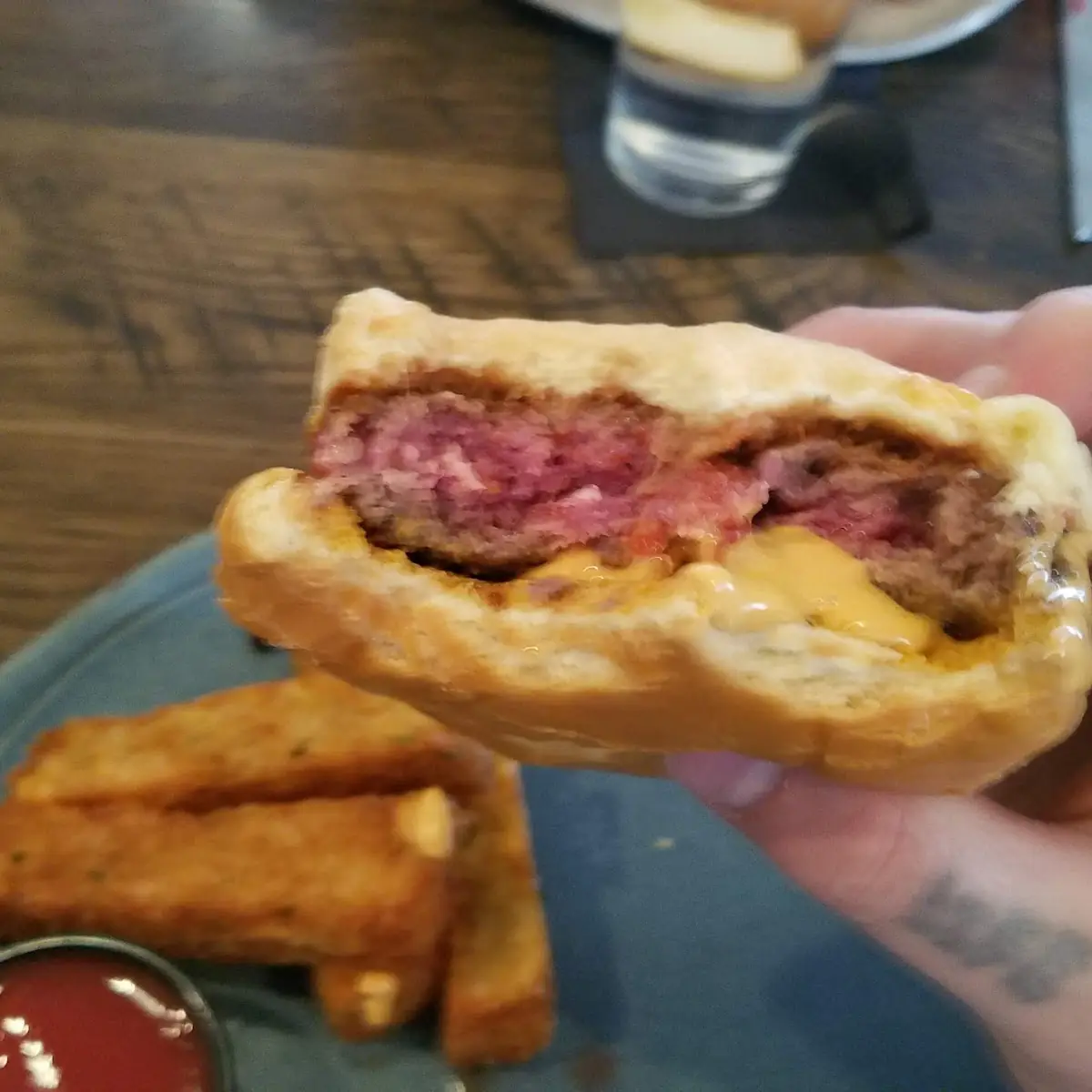 Camel Burger
