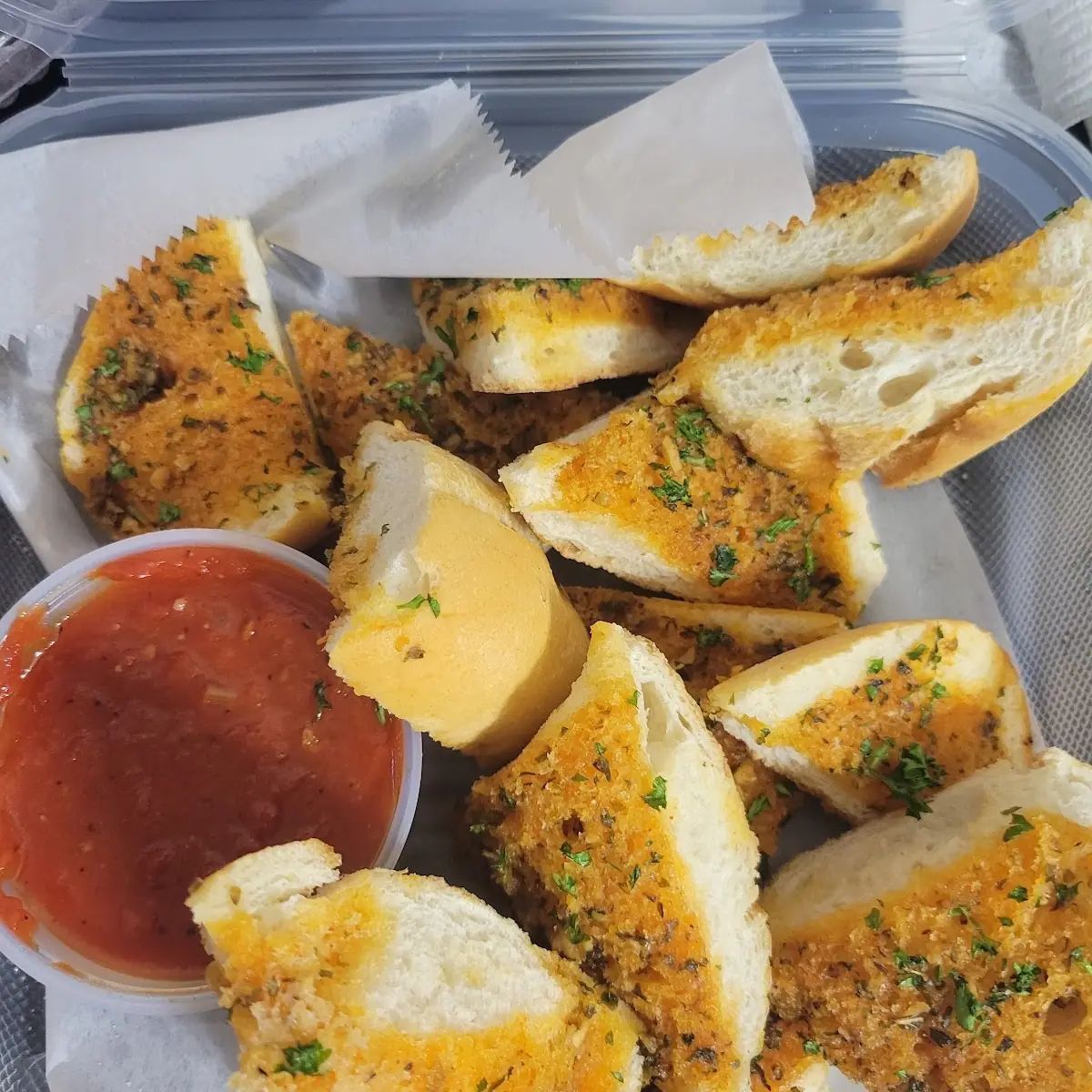 Garlic Bread with Dipping Sauce