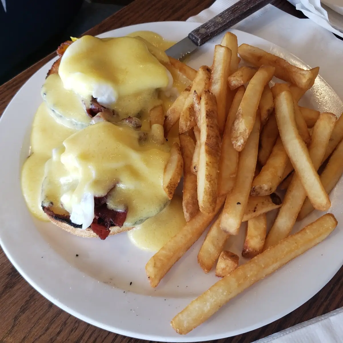 Eggs Benedict with Fries