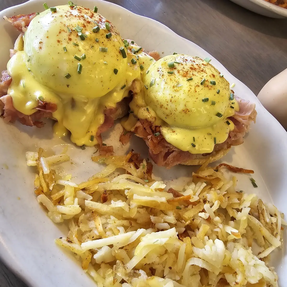 Eggs Benedict with Hashbrowns