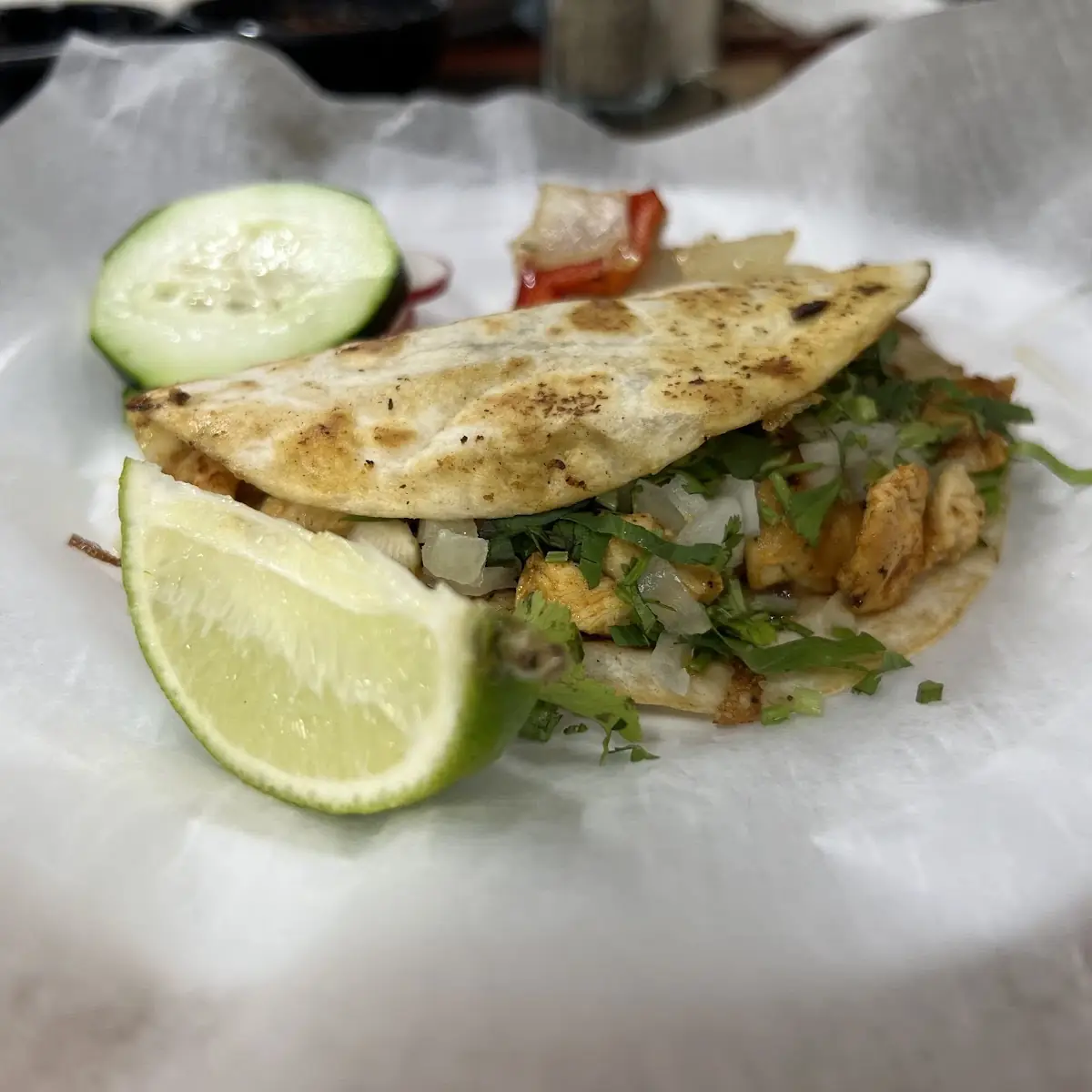 CHICKEN BURGER