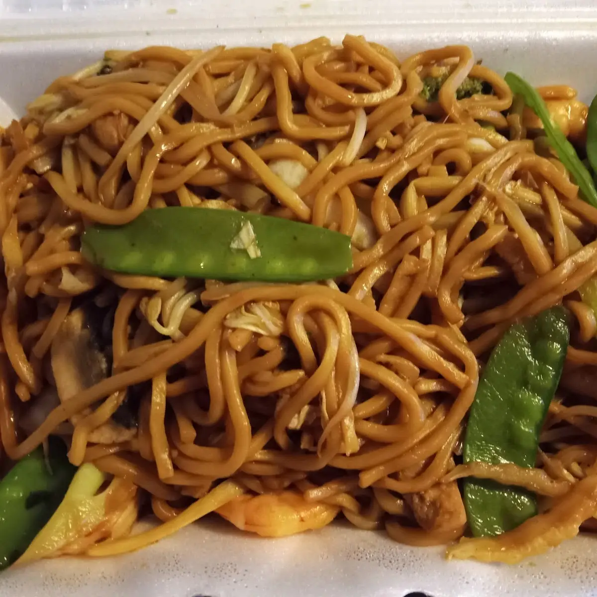 Chicken and Shrimp Lo Main