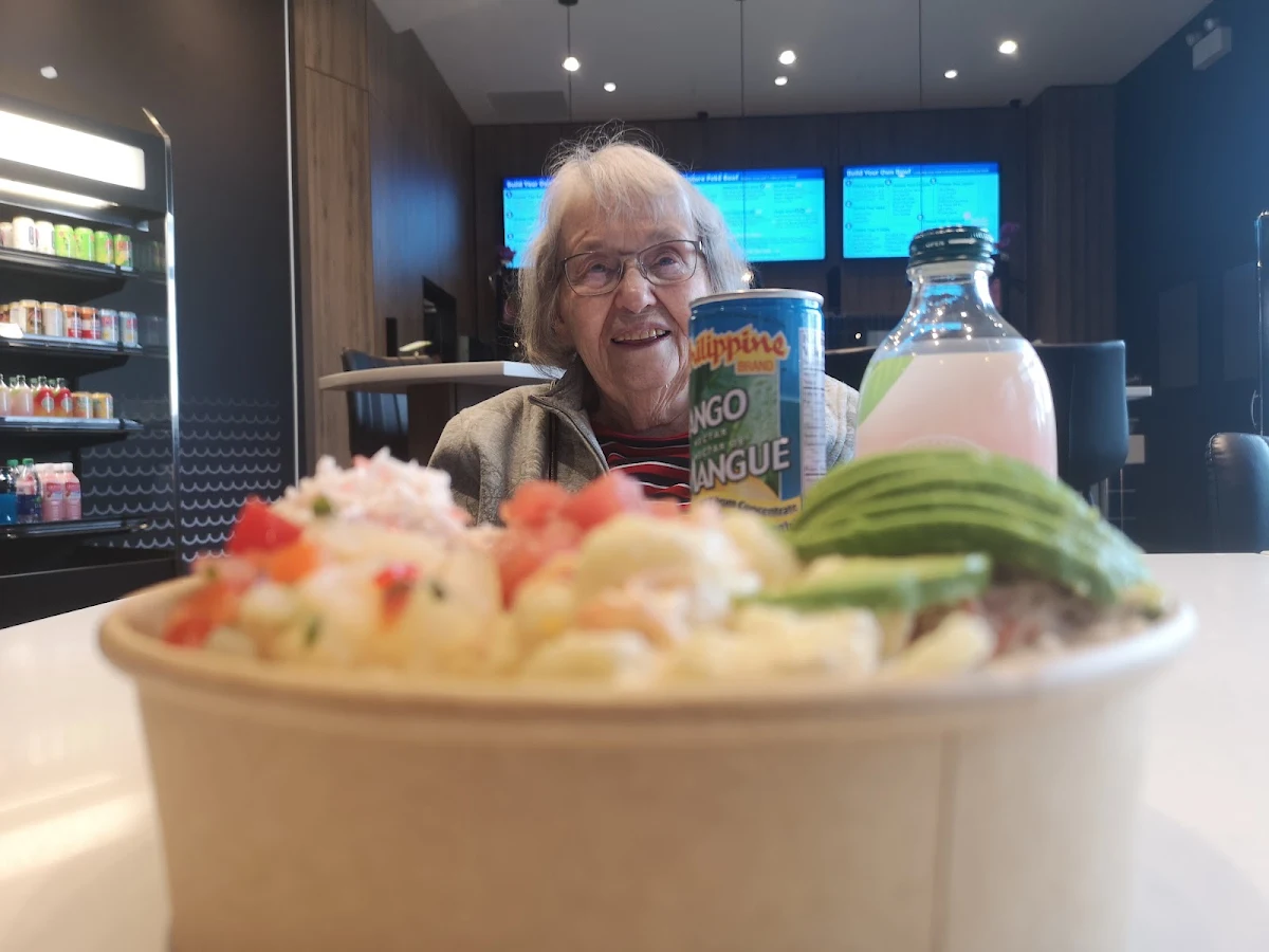 Mango Drink and Poke Bowl with Granny, Ono Poké @ Uptown