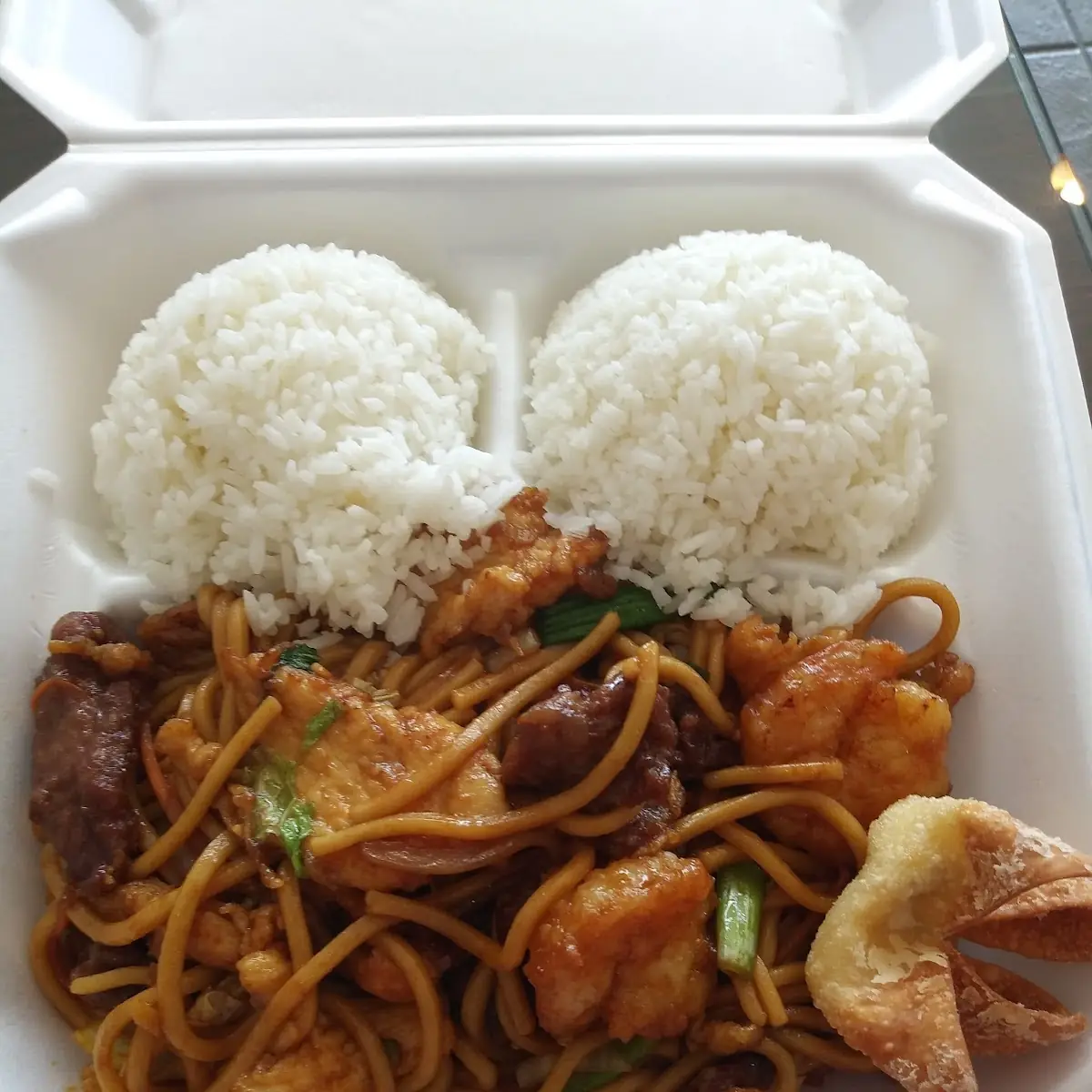 L Combo Chow Mein