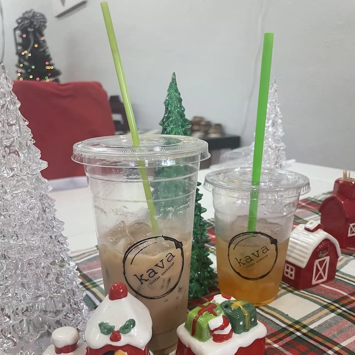 Iced White Chocolate Latte & Lotus Tea