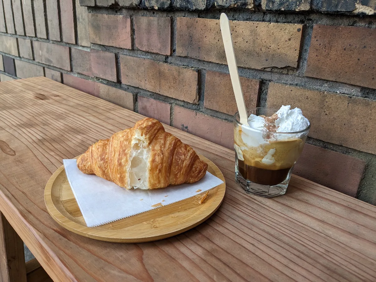 Croissant Einspanner Espresso